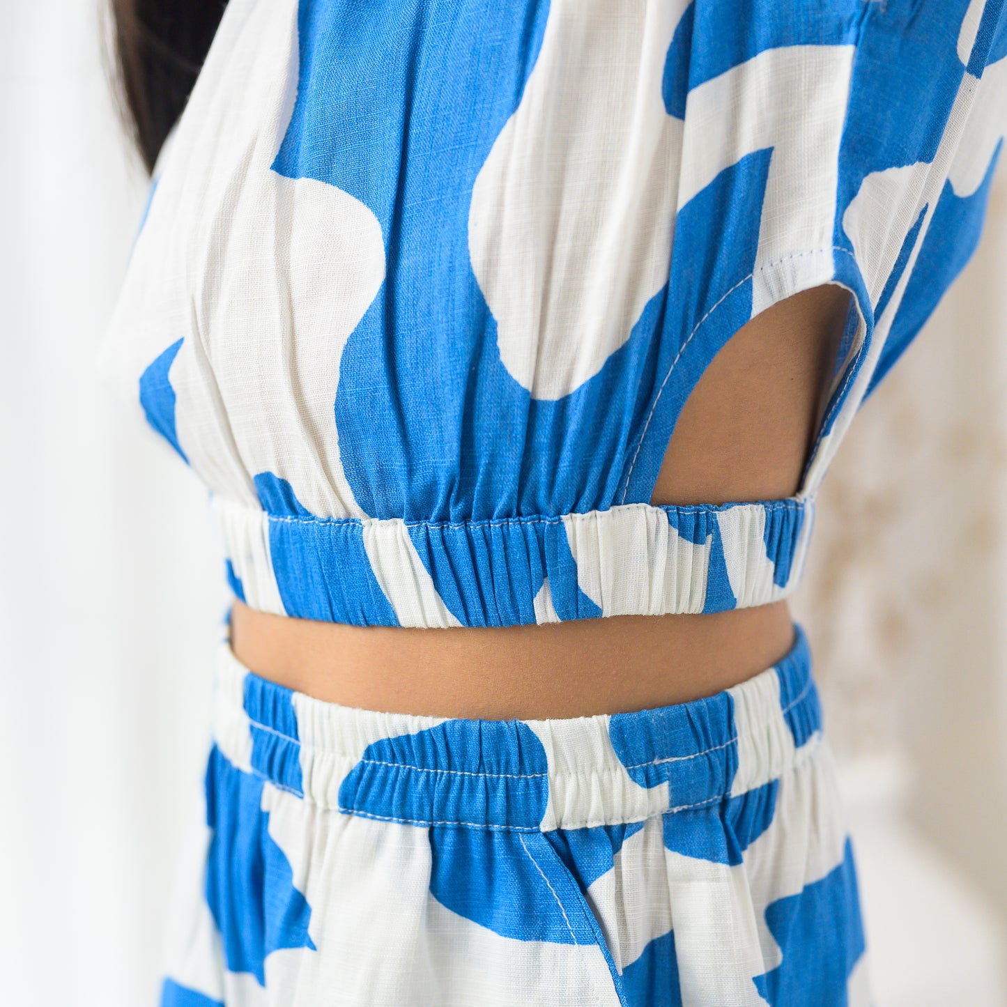 Abstract Print White and Blue Cord- Set