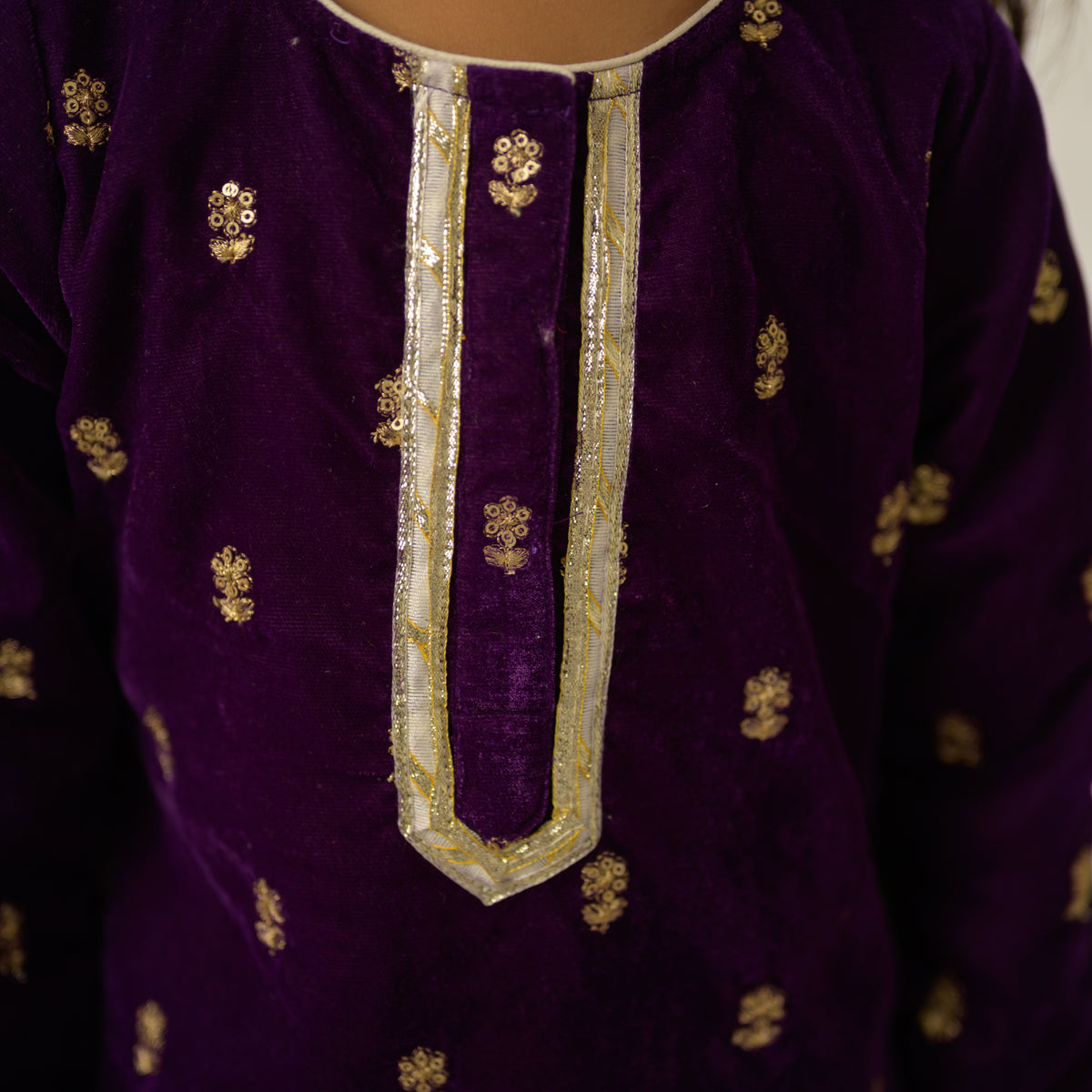 Purple Velvet Embellished Kurta With Cream Dhoti Pants