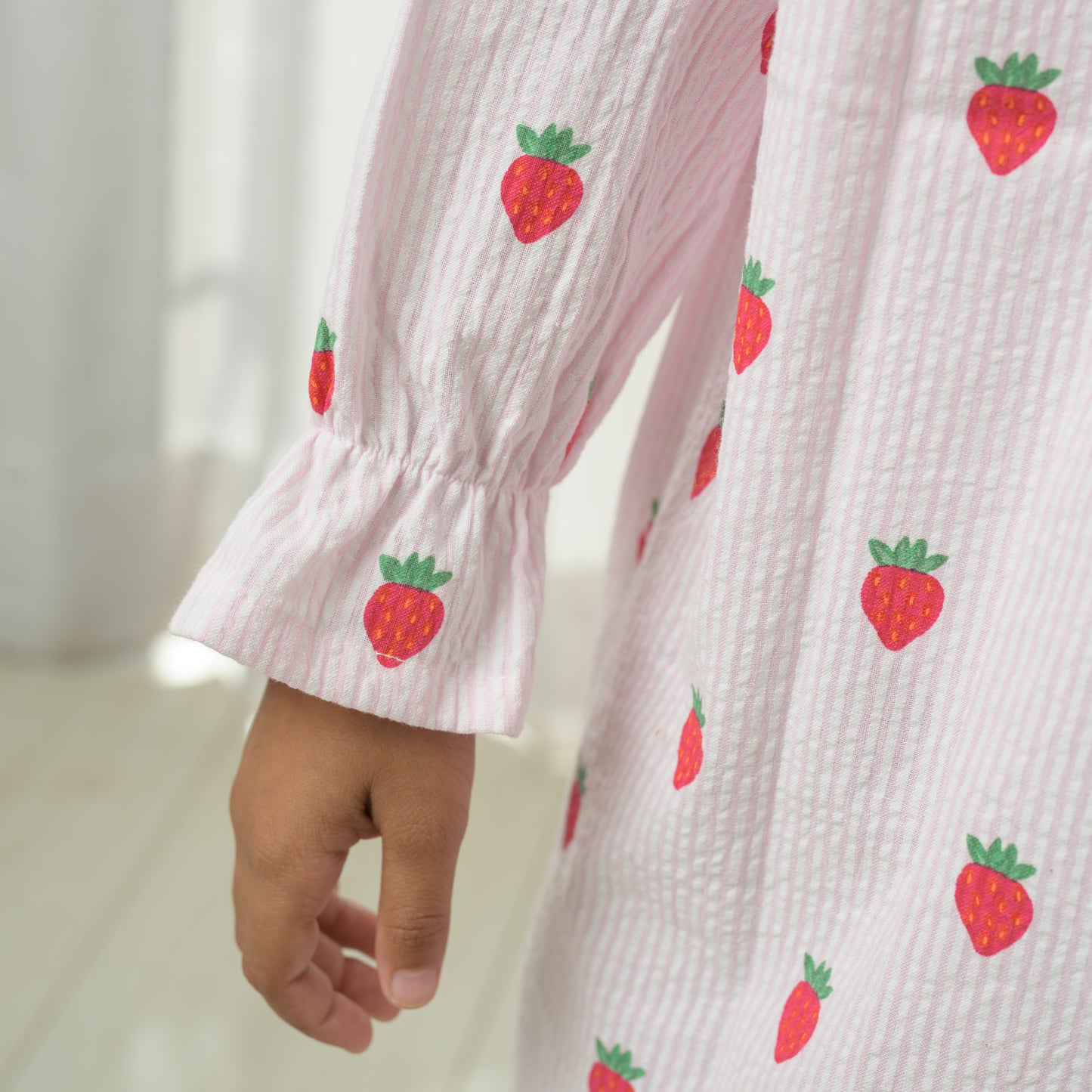 Strawbery Print Seersucker Nighty