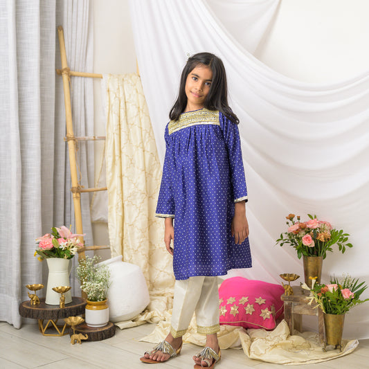 Blue Bandhej Kurta with Cream Pants