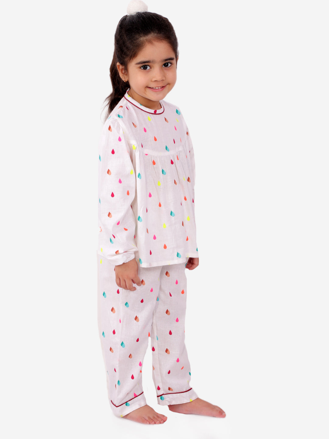 Off White Full Sleeve All Over Print Sleepwear Sets