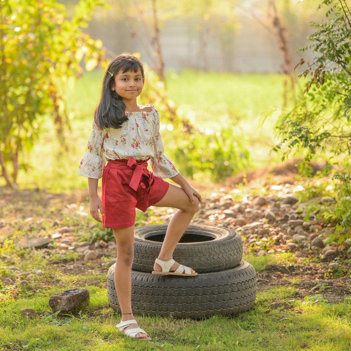 Girls White Floral Print Blouse And Shorts Set