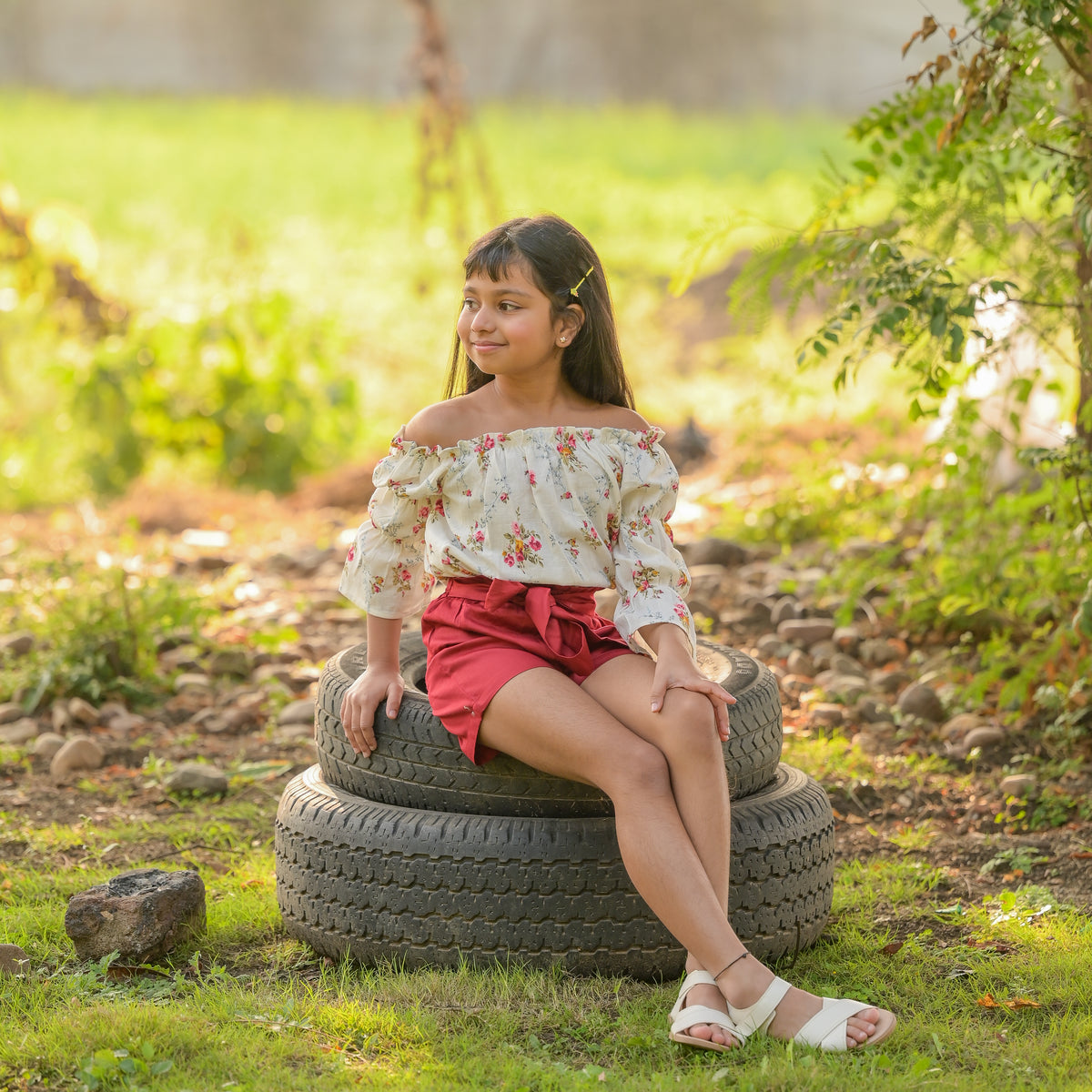 Girls White Floral Print Blouse And Shorts Set